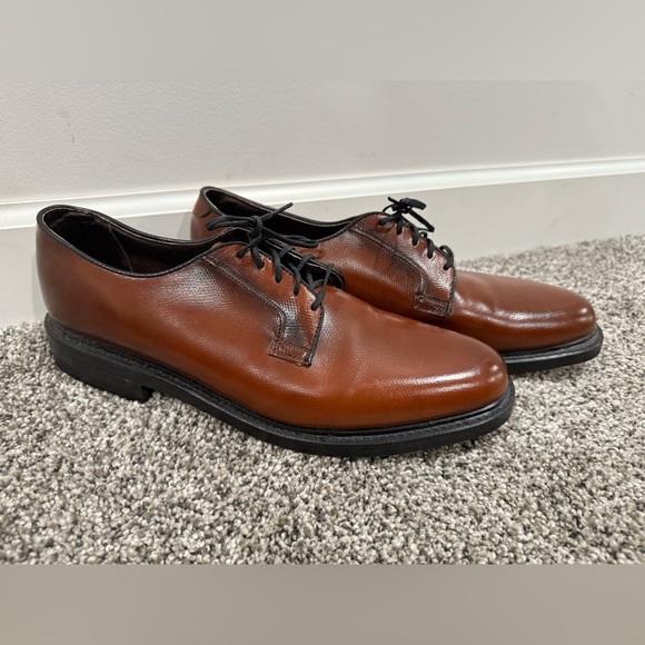 Hofheimer's Cavaliers men's brown leather Oxford dress shoes, size 12 - Picture 2 of 16